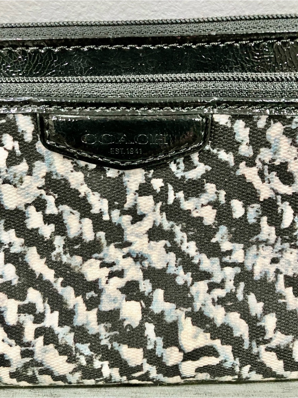 Coach Black & White Woven Design Wristlet Wallet - double zip! - Picture 5 of 10